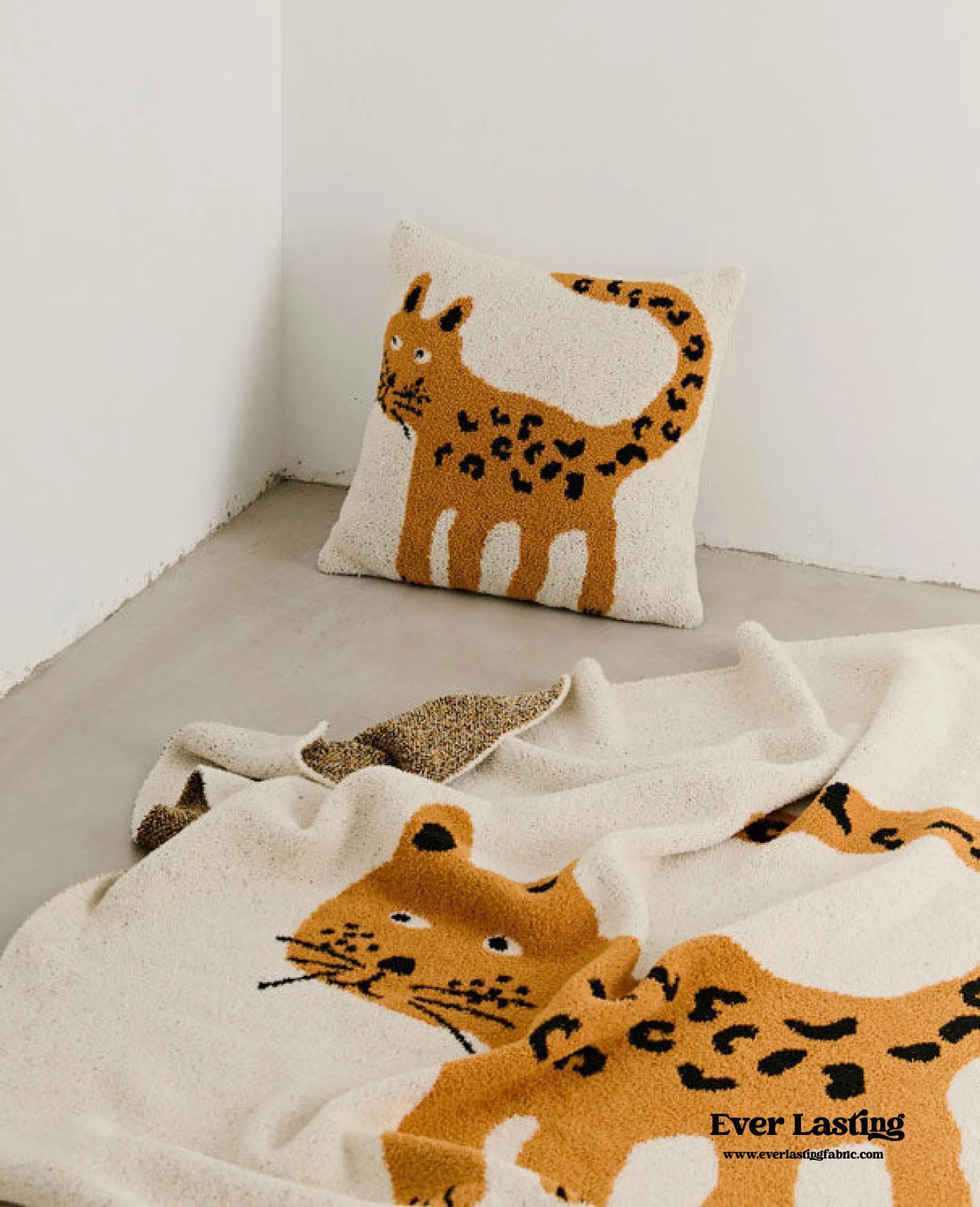 Cozy Tiger Blanket & Matching Pillow Set